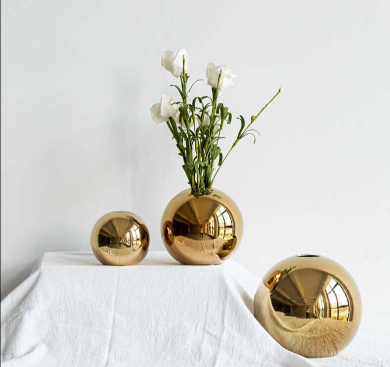 Elegant Golden Ball Ceramic Vase | Modern Decorative Round Flower Vase for Home Décor - Housite 0 small