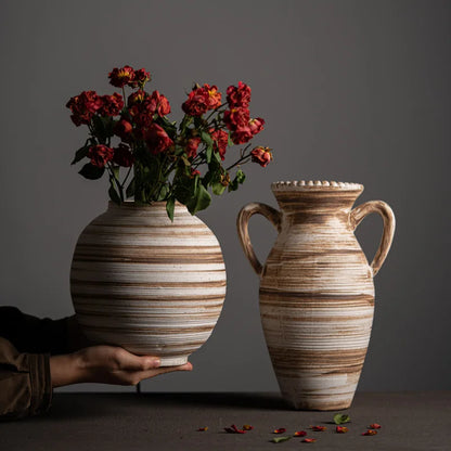 Simple Wabi Sabi Style Vase – Handcrafted Stoneware Elegance