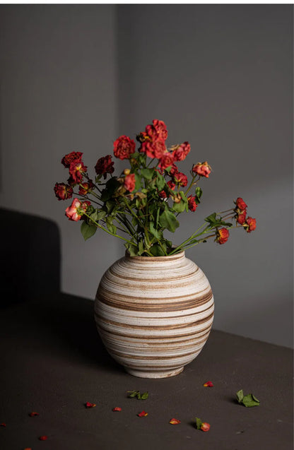 Simple Wabi Sabi Style Vase – Handcrafted Stoneware Elegance